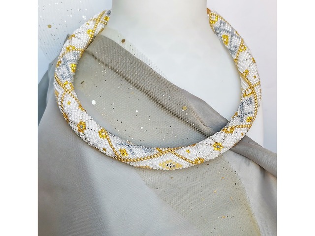 Прикраса із бісеру кольє-джгут "Золота мрiя"