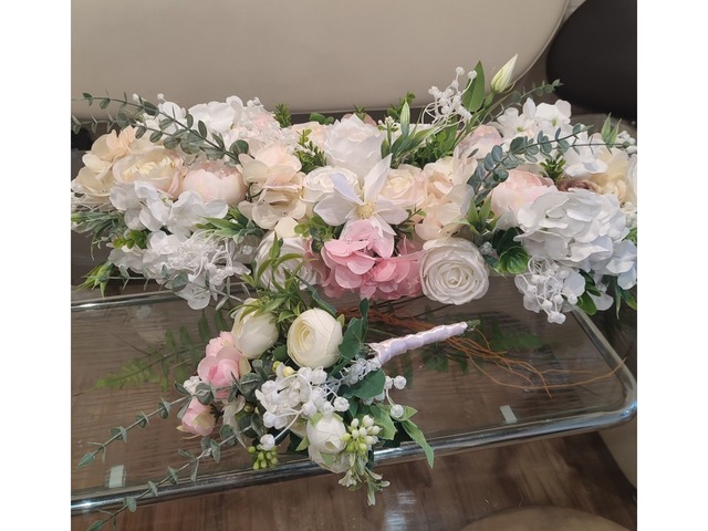 Весільні букети, декорування весілля, квіткові композиції на стіл наречених