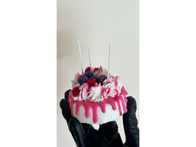 Соєва десертна свічка ручної роботи *Ягідний десерт*