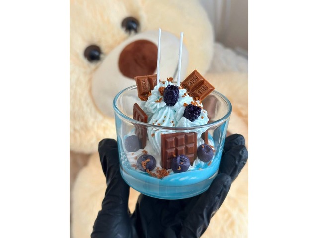 Аромасвічка-десерт ручної роботи Шоколадна шовковиця