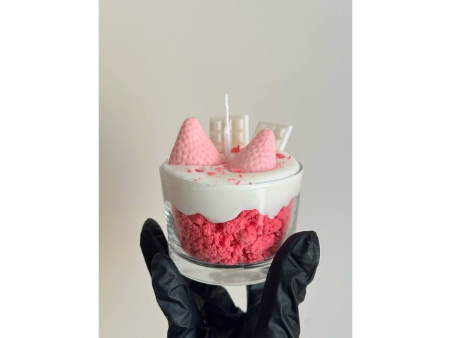 Аромасвічка-десерт ручної роботи «Morning Berry»