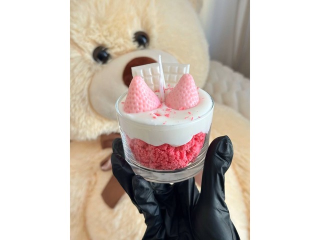 Аромасвічка-десерт ручної роботи «Morning Berry»