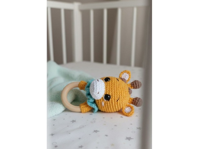 Брязкальце жирафик, ручна робота