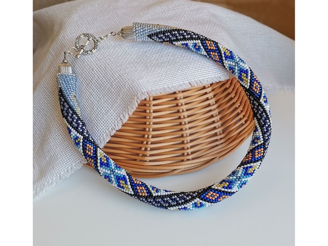 Прикраса із бісеру кольє-джгут "Первозданність"