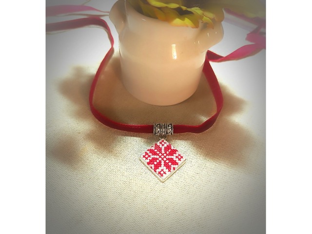 Підвіс Алатир Оберіг. Чокер . Мікровишивка.