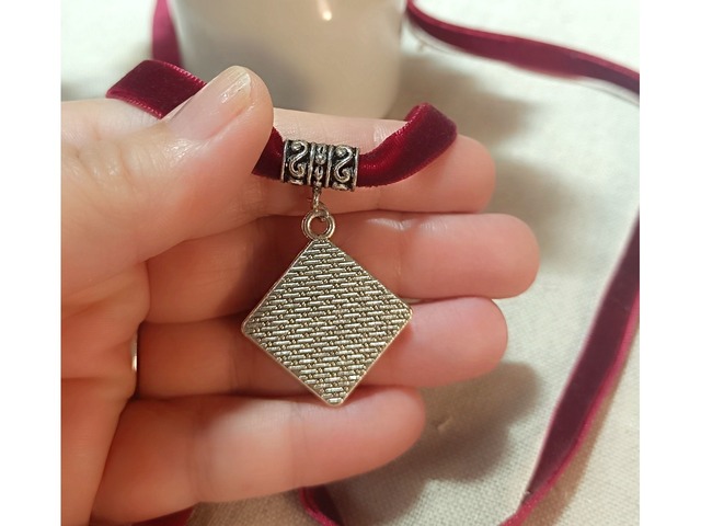 Підвіс Алатир Оберіг. Чокер . Мікровишивка.