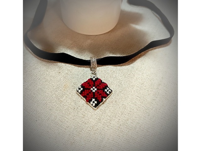 Підвіс Алатир Оберіг. Чокер . Мікровишивка.