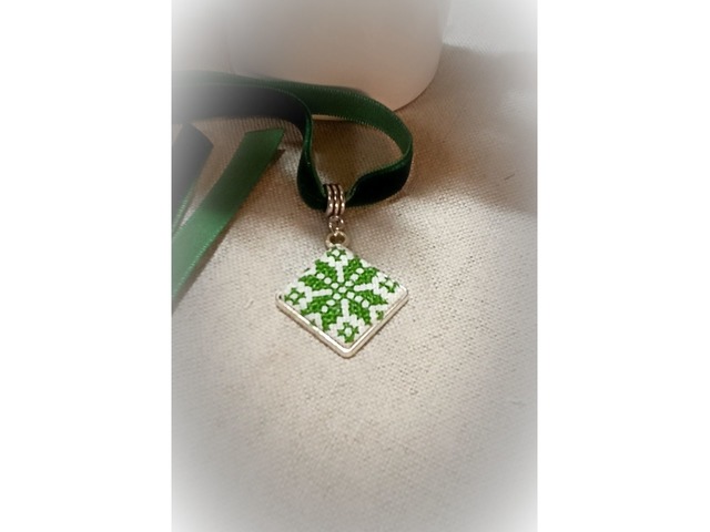 Підвіс Алатир Оберіг. Чокер . Мікровишивка.