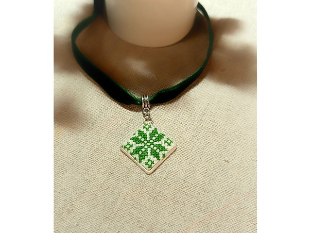 Підвіс Алатир Оберіг. Чокер . Мікровишивка.