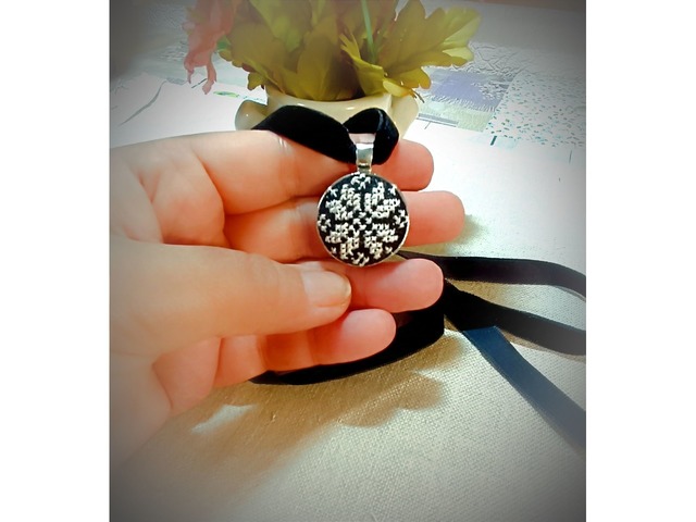 Підвіс Алатир Оберіг. Чокер . Мікровишивка.