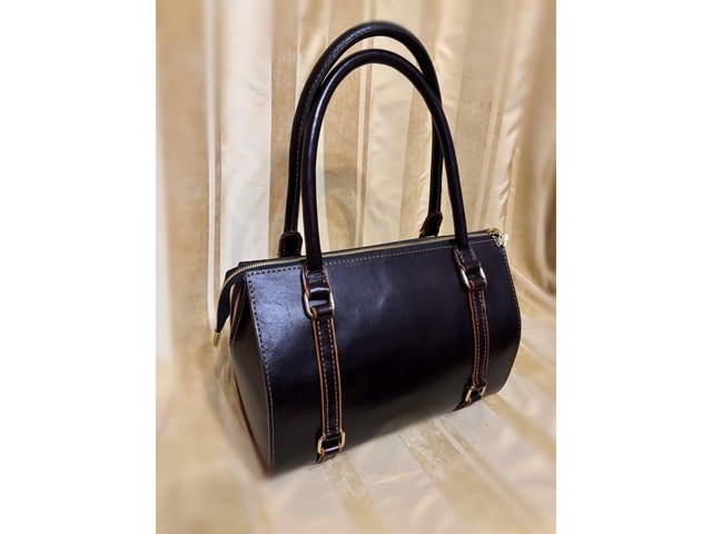 Жіноча шкіряна сумка на замовлення