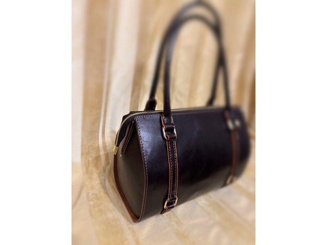 Жіноча шкіряна сумка на замовлення