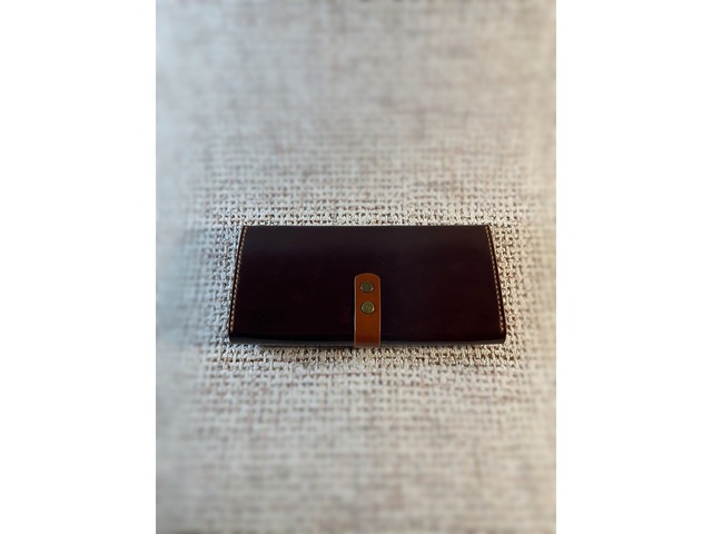 Жіночий гаманець з натуральної шкіри на замовлення.