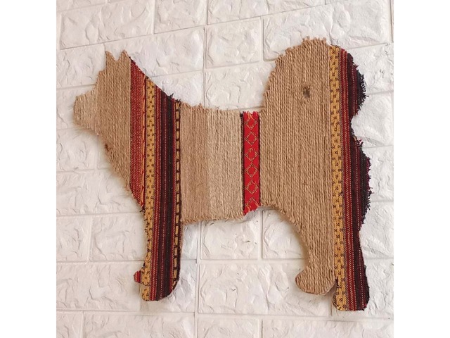 Собачка — настінний декор з джуту в етнічному стилі