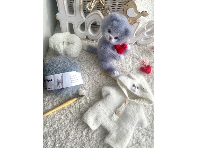 В’язаний мімішний котик на подарунок