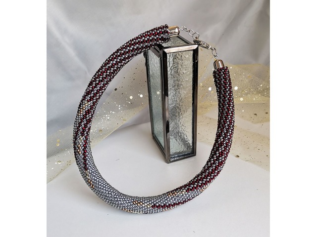 Прикраса із бісеру кольє-джгут "Оксамит"