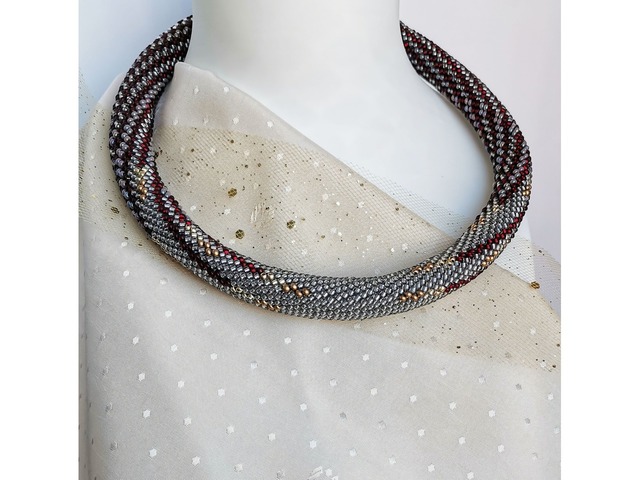 Прикраса із бісеру кольє-джгут "Оксамит"