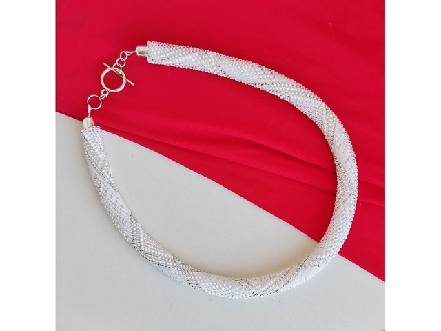 Прикраса із бісеру кольє-джгут "Кришталевий дзвін"