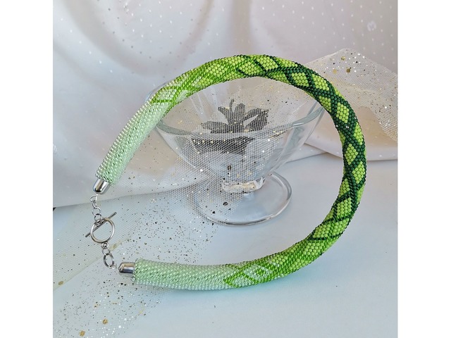 Прикраса із  бісеру кольє-джгут "Лісова пісня"