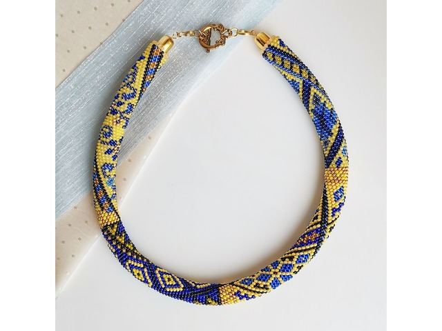 Прикраса із бісеру кольє-джгут "Єднання"