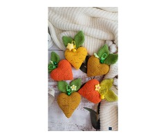 В'язані сердечка морквинки