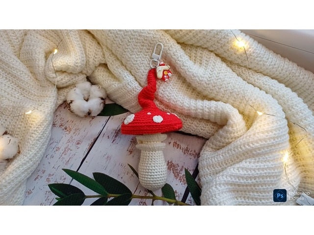 В'язана брелок пвдвіска Мухомор