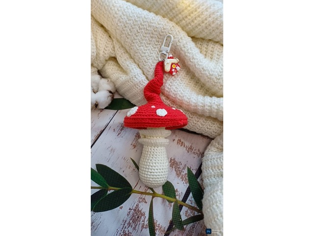 В'язана брелок пвдвіска Мухомор