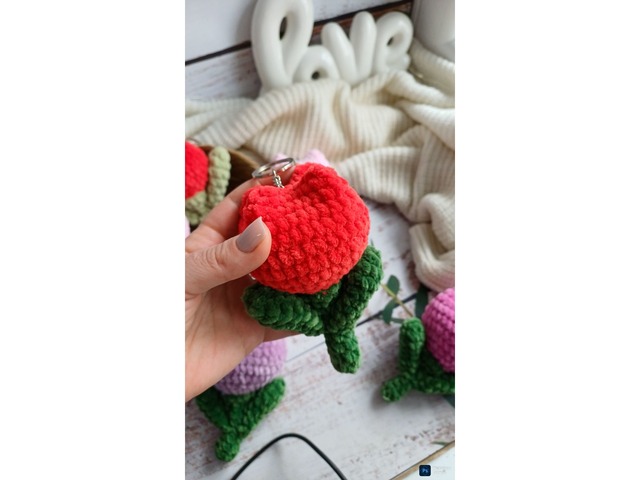 В'язані тюльпани амігурумі брелок підвіска