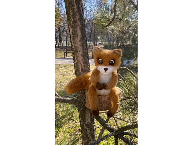 Лис упоротий іграшка валяна з шерсті інтерєрна войлочная лиса хендмєйд сувенір подарок