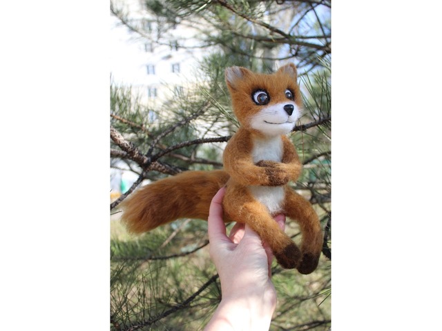 Лис упоротий іграшка валяна з шерсті інтерєрна войлочная лиса хендмєйд сувенір подарок