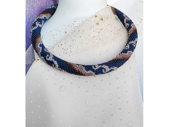 Прикраса із бісеру кольє-джгут "Ейфорія"