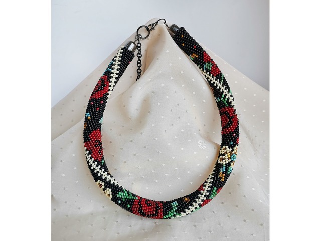 Прикраса із бісеру кольє-джгут "Квітка ночі"