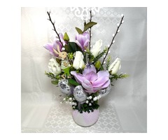 Великодня композиція в керамічному кашпо.