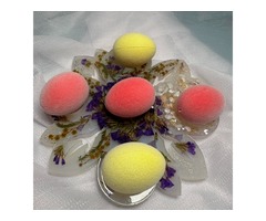 Декоративна підставка для яєць з епоксидної смоли.