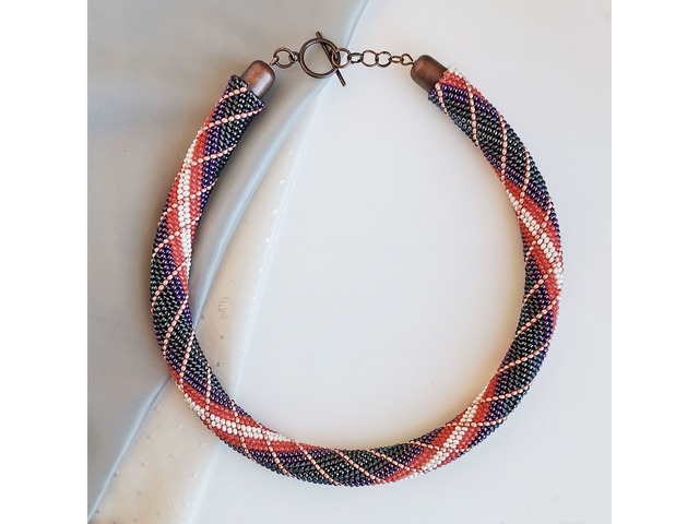 Прикраса із бісеру кольє-джгут "Гранатовий танець"