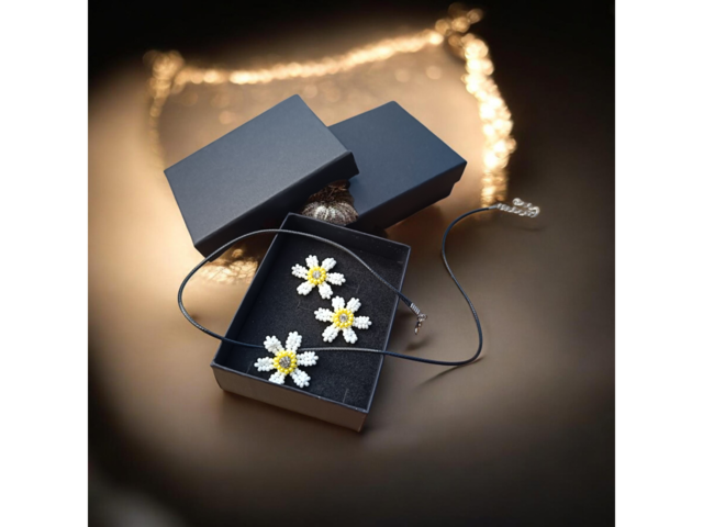 Серги Ромашки