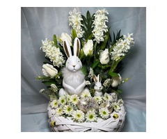 Великодня композиція в кашпо.