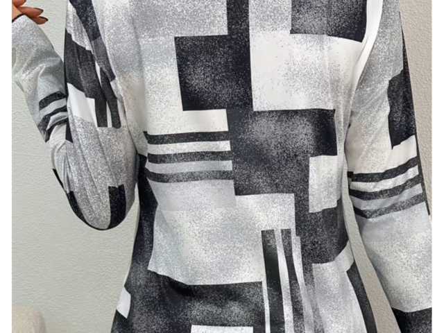 Джемпер,  футболка  жіночий - новий