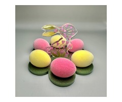 Декоративна підставка для яєць з епоксидної смоли.