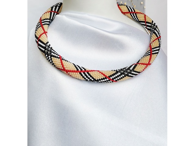 Прикраса із бісеру кольє-джгут "Берберрі"