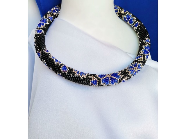 Прикраса із бісеру кольє-джгут "Сапфірове полум'я"