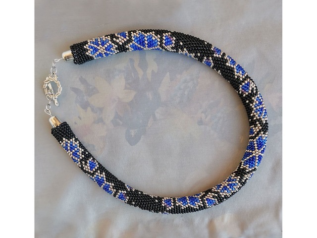 Прикраса із бісеру кольє-джгут "Сапфірове полум'я"