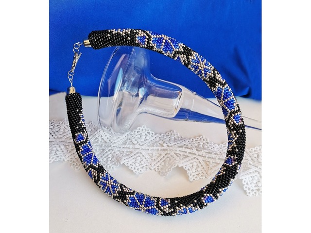 Прикраса із бісеру кольє-джгут "Сапфірове полум'я"