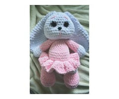 В’ЯЗАНА ЗАЙКА В РОЖЕВІЙ СУКНІ