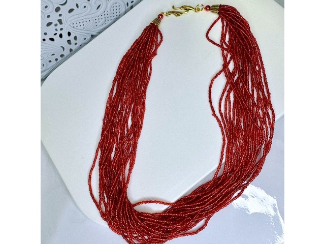 Розкішне багаторядне намисто з бісеру