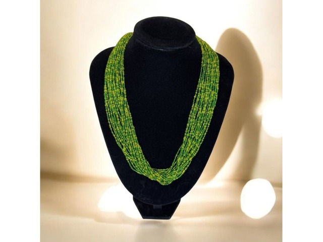 Розкішне багаторядне намисто з бісеру