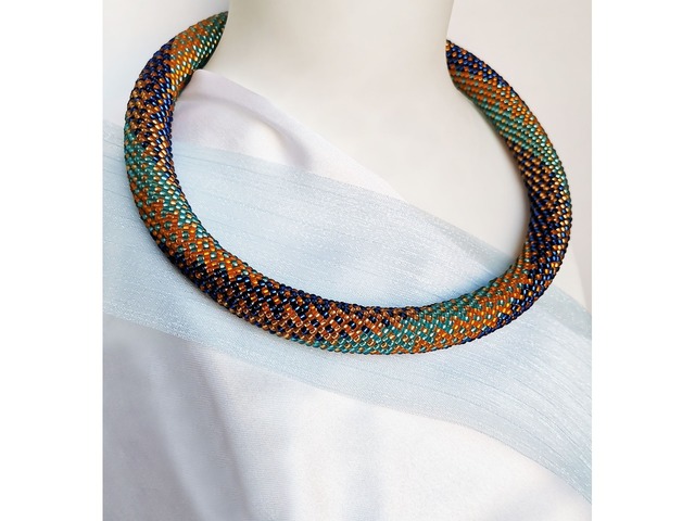 Прикраса із бісеру кольє-джгут "Надія"