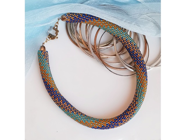 Прикраса із бісеру кольє-джгут "Надія"