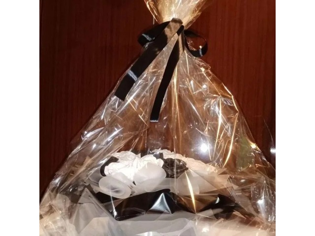 Троянди чорно-білі з блискітками