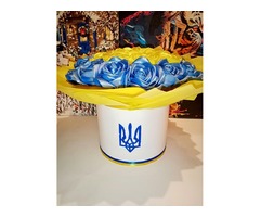 Жовто-блакитні троянди